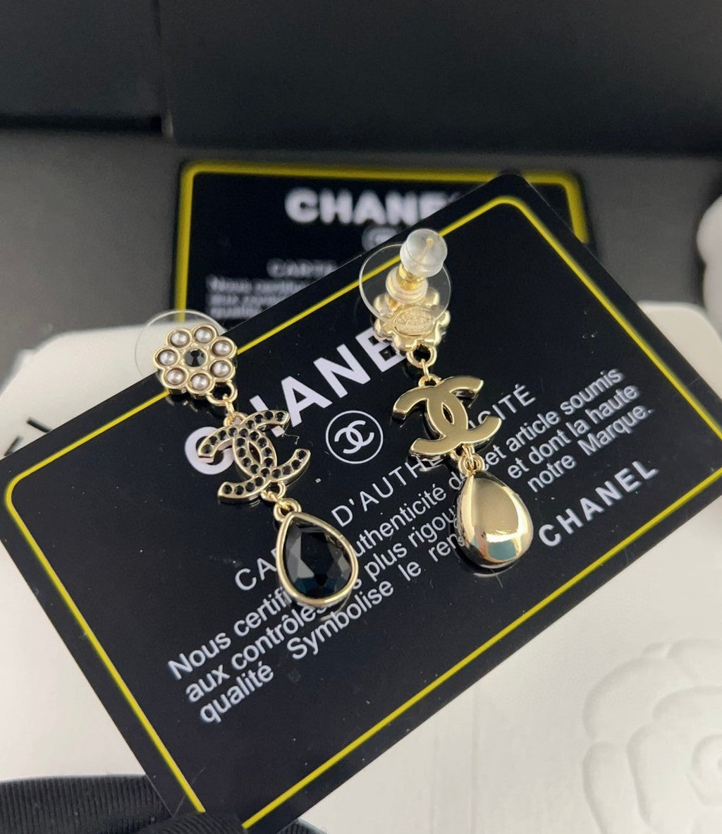 18K  Chanel Black Crystals Earrings