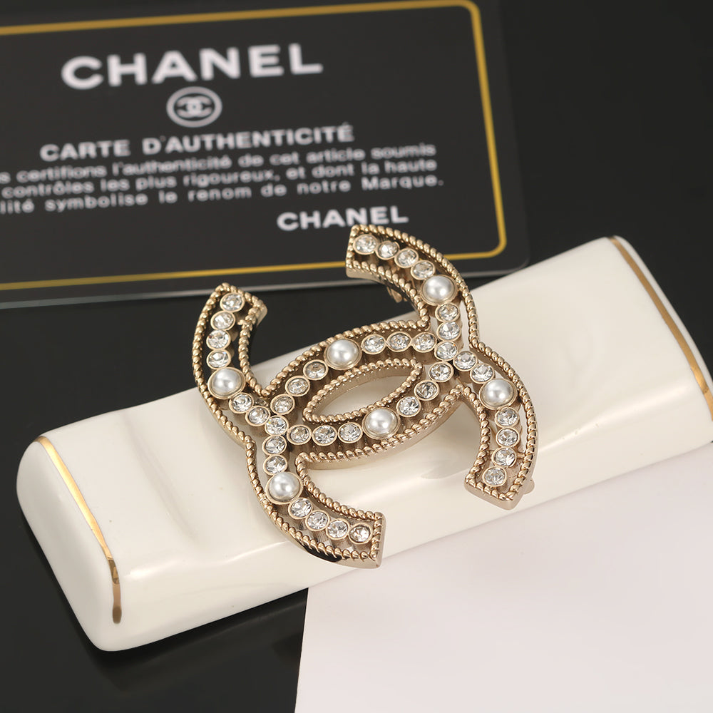 18K  Chanel Pearls Brooch