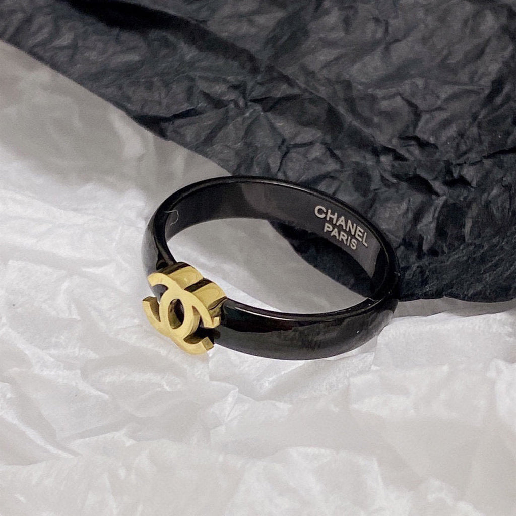 18K  Chanel Black Ring