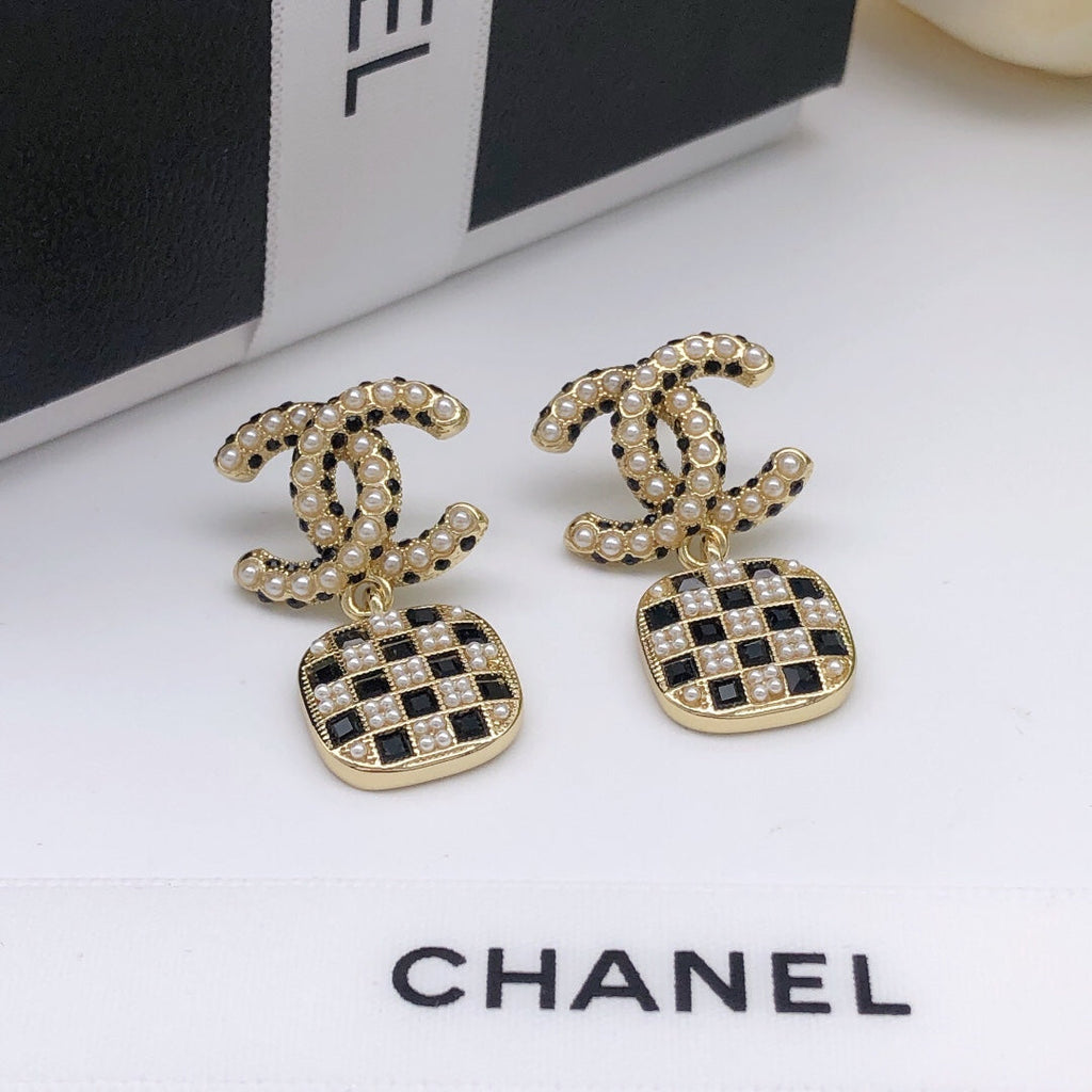 18K  Chanel Chain Earrings