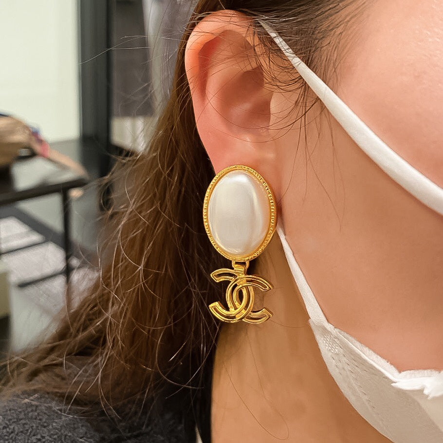 18K  Chanel Big Pearl Pendant Earrings